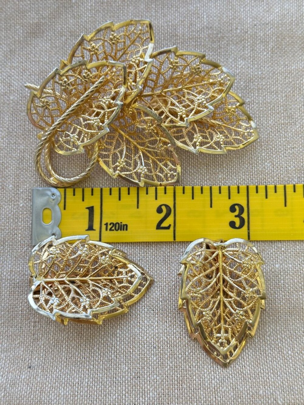 Vintage 1960s Judy Lee Gold-Tone Filigree Leaf Brooch & Clip-On Earrings Set